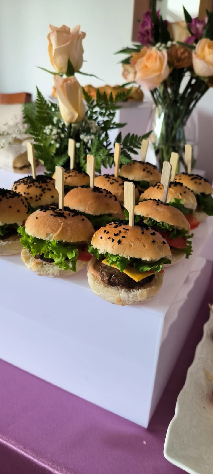 Mini Hamburguesas Min. 30 Ud.